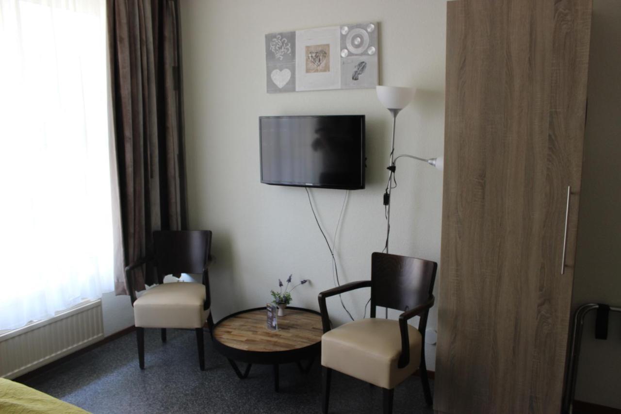 בורן Hotel "De Klok" מראה חיצוני תמונה