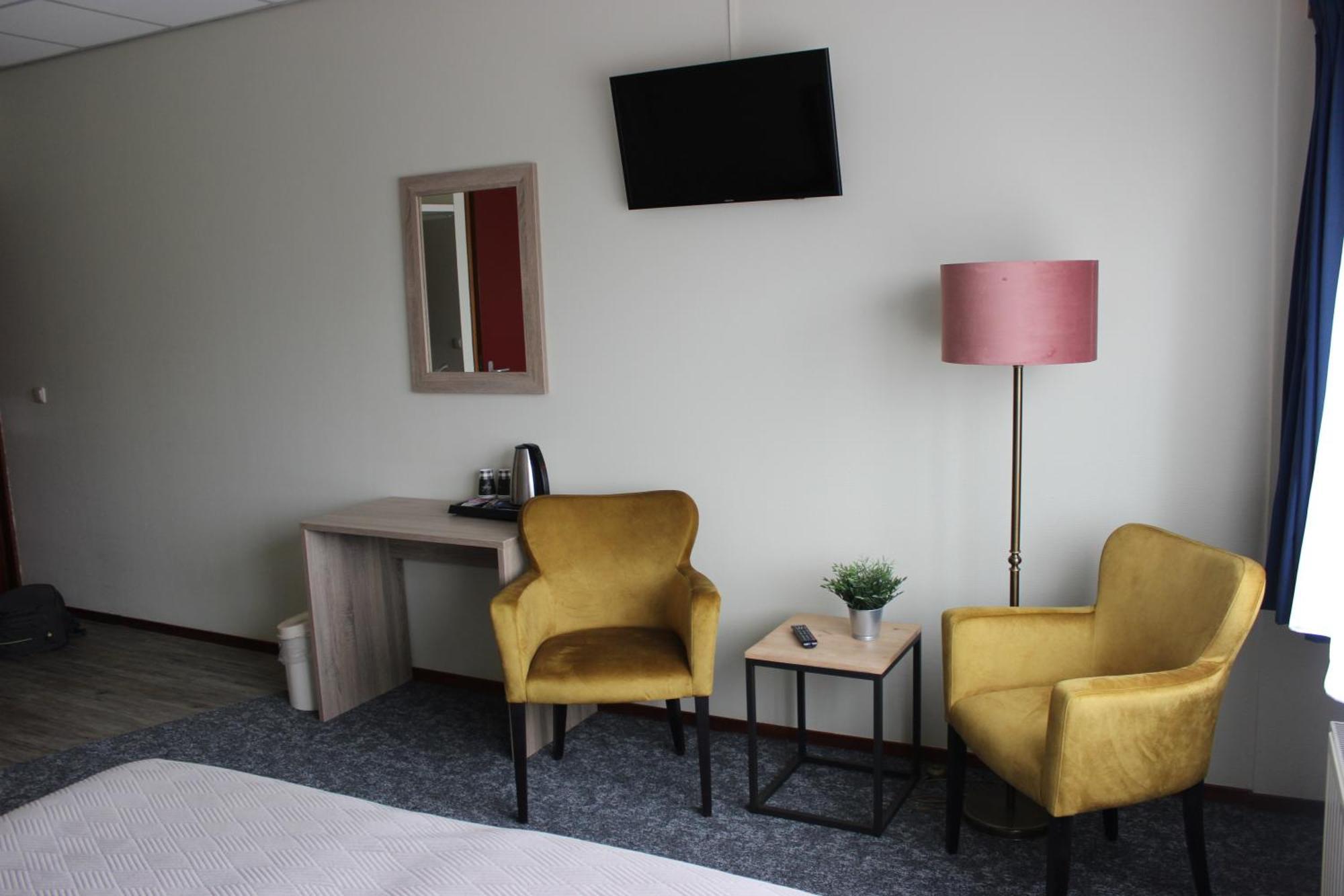 בורן Hotel "De Klok" מראה חיצוני תמונה